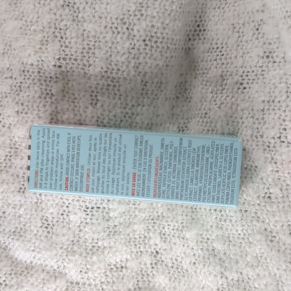 First Aid Beauty Facial Radiance Niacinamide Dark Spot Serum, 30ml/1.0f oz - Picture 14 of 16